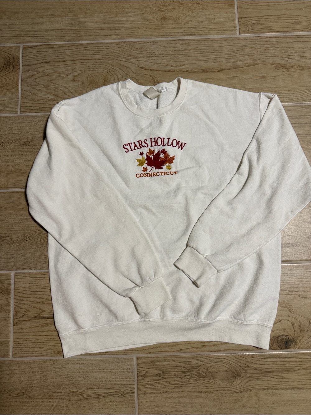 Altar'd State Cream Crewneck with Red and Brown Leaf Graphic